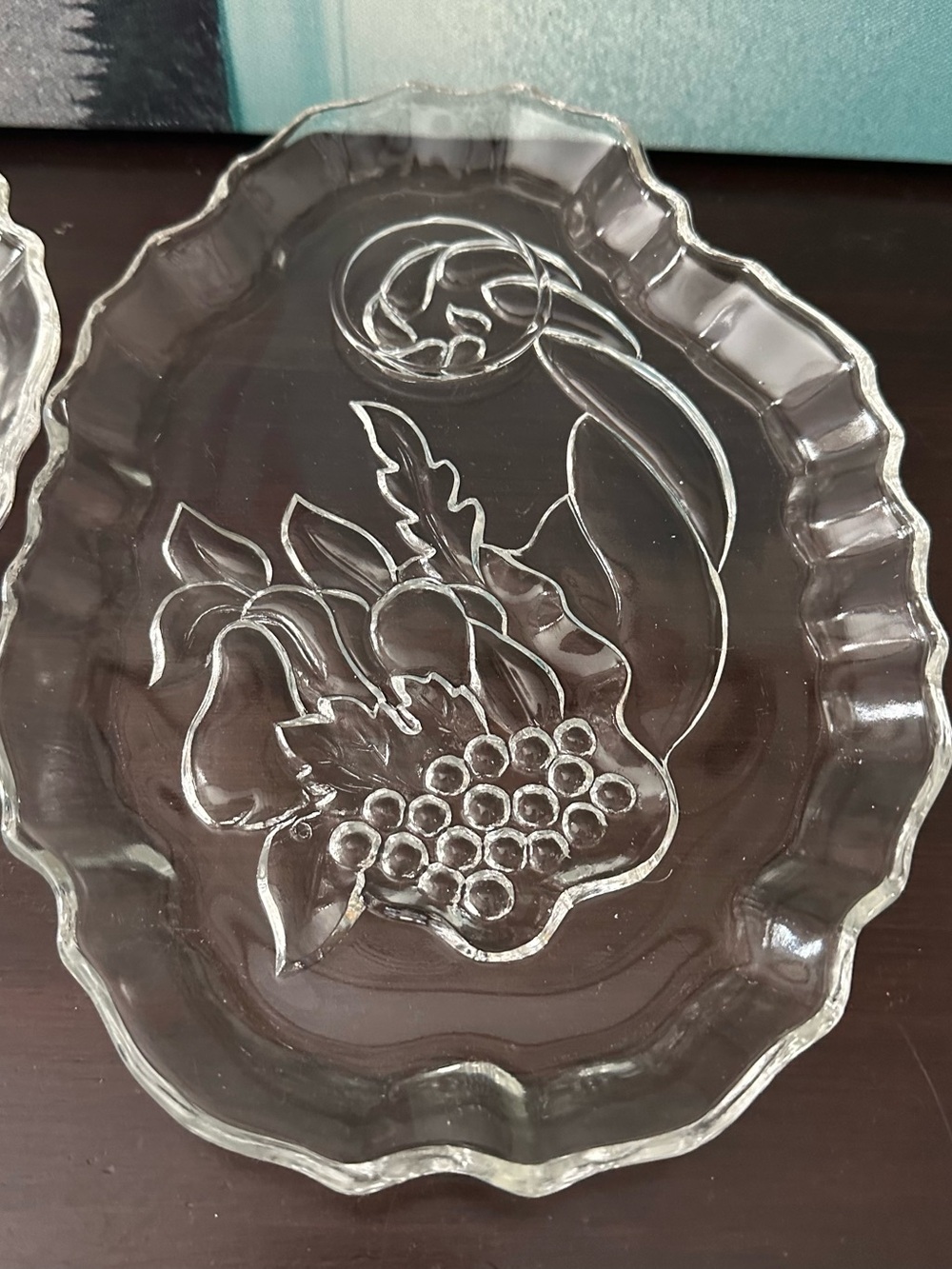 Set of 3 Clear Glass Snack Plates - Picture 3 of 8